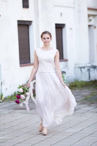 Šilkinė vestuvinė suknelė