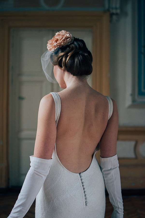 Suknelė atvira nugara